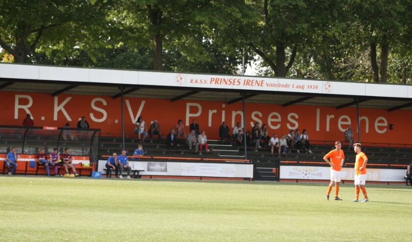 <p>Mooie derby: Prinses Irene - HVCH</p>