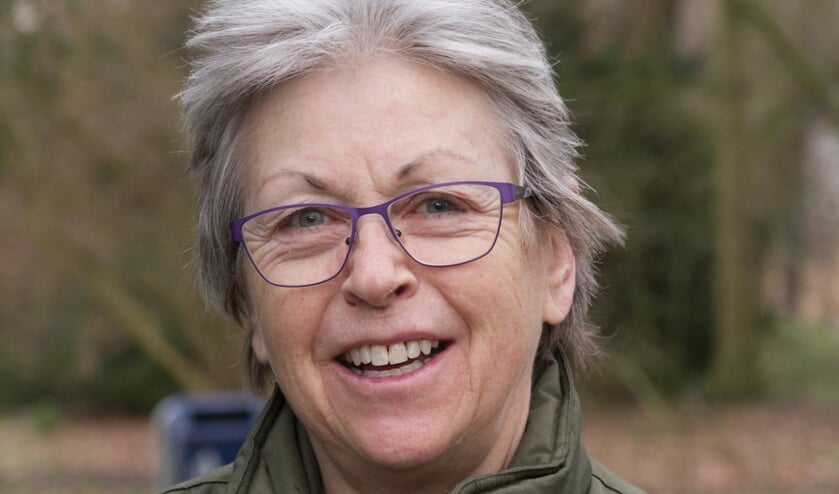 <p>Tryntsje van Vessem is één van de ongeveer 45.000 vrijwilligers die in de gemeente ’s-Hertogenbosch actief is. Vol lof is zij over de VrijwilligersAcademie073 die veel voor al die vrijwilligers doet.</p>