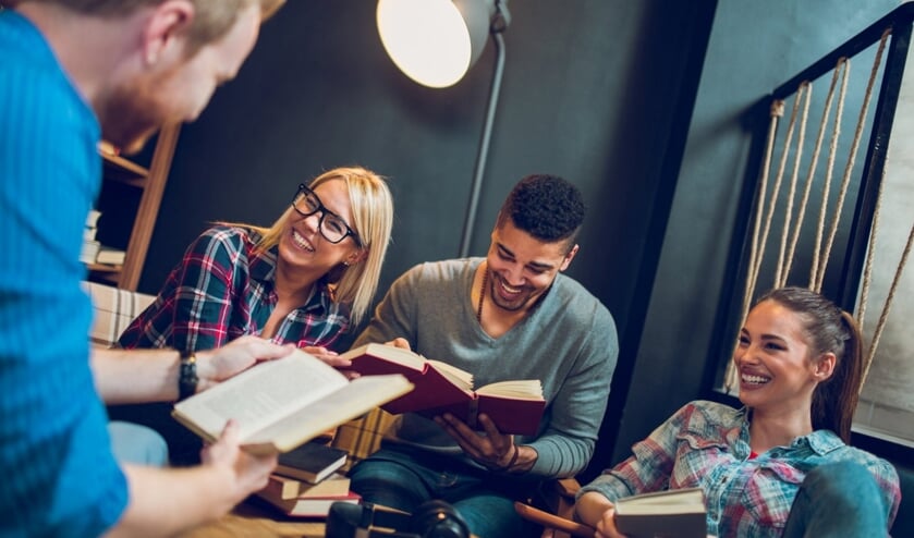 <p>De nieuwe boekenclub richt zich op de wat 'oudere jongeren'. </p>