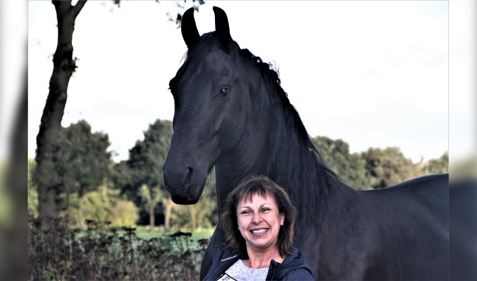 Anita Blonk en haar paard Kolonel vormen een prima combinatie voor het werken met de cliënten.