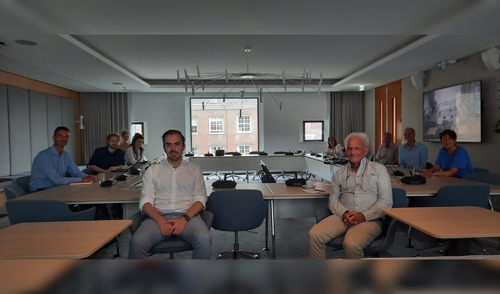 Gisteren vond een gesprek plaats tussen wethouder Mike van der Geld van de gemeente 's-Hertogenbosch en bezorgde Bosschenaren. Deze Bosschenaren zijn bezorgd over het huidige klimaatbeleid van de stad en de voorgang daarin. 