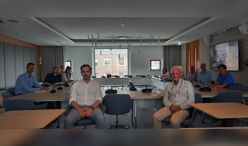 Gisteren vond een gesprek plaats tussen wethouder Mike van der Geld van de gemeente 's-Hertogenbosch en bezorgde Bosschenaren. Deze Bosschenaren zijn bezorgd over het huidige klimaatbeleid van de stad en de voorgang daarin.