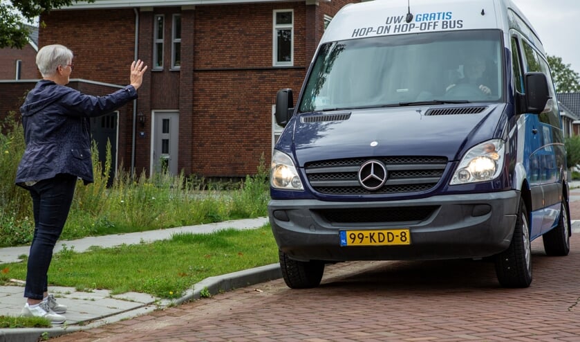 <p>De Hop-On Hop-Off bus (Foto: Marcel v.d. Steen)</p>