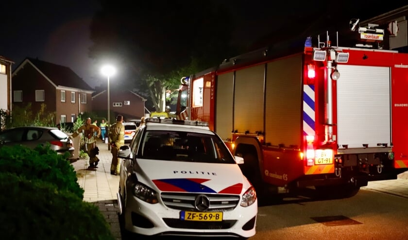 Diverse hulpdiensten waren op de Hoefstraat in Heijen.