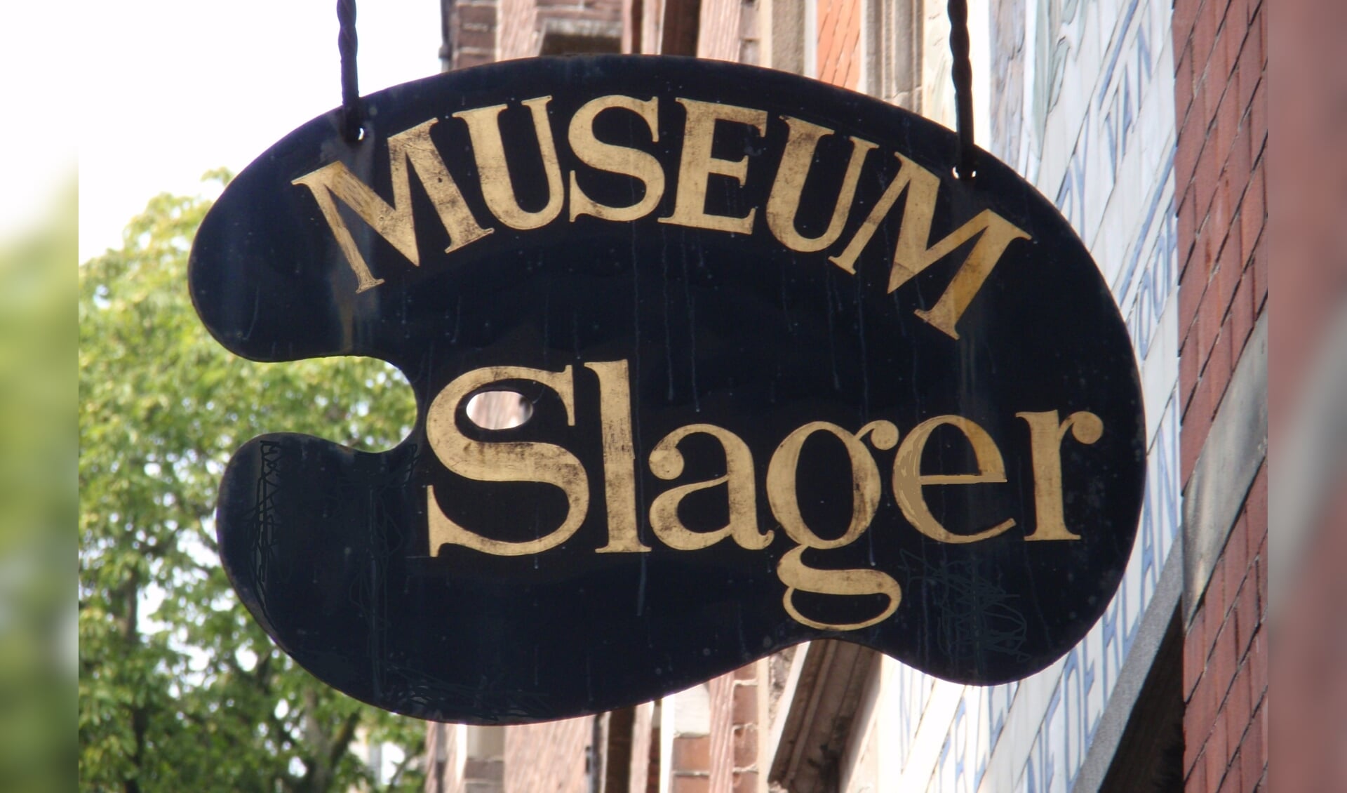  Zondagmiddag is kunstenaar Paul Corvers in Museum Slager aan de Choorstraat 8 in Den Bosch aanwezig voor een meet & greet.