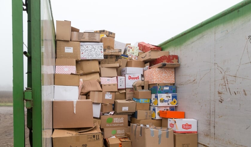 <p>De eerste inzameling van oud-papier 'nieuwe stijl' in Overloon is prima verlopen.</p>