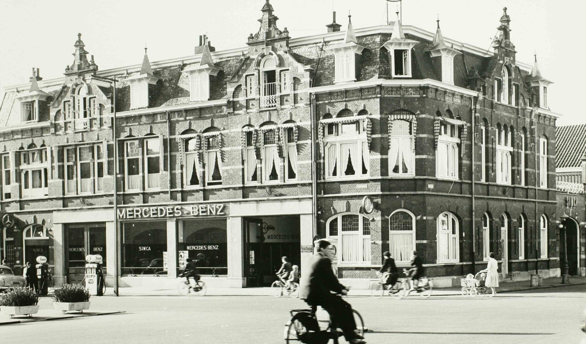 Deze foto van het hoekpand aan de Stationsweg en de Havensingel is gemaakt op 24 april 1959. (Foto: collectie Erfgoed ’s-Hertogenbosch)
