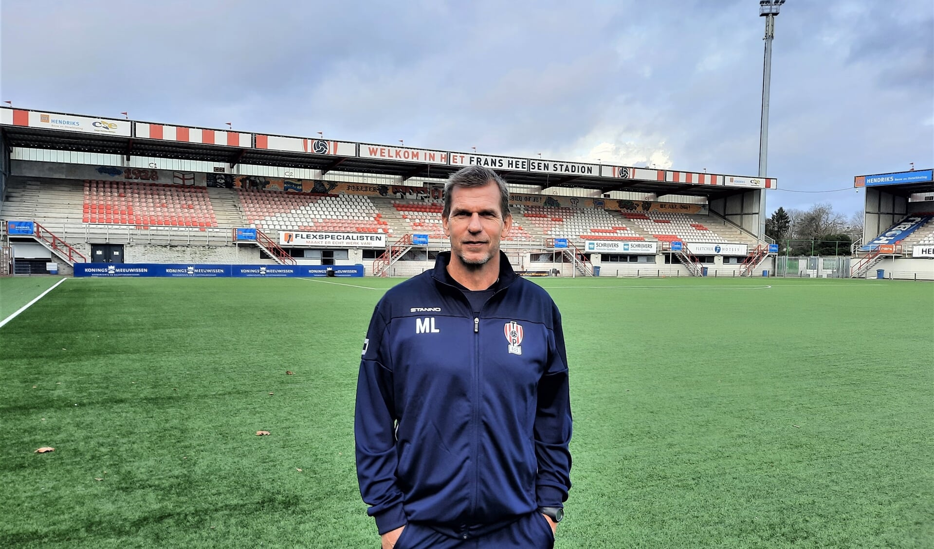 Mark Luijpers, assistent-trainer van TOP Oss.