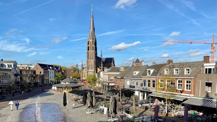 De Sint Lambertuskerk aan de Markt in Veghel.  
