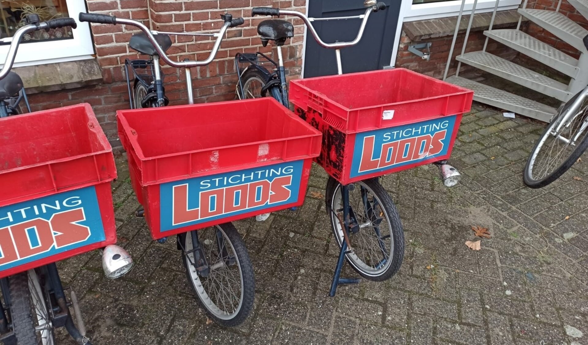 Op zondagen staat er in de kloosterkerk een fiets van stichting Loods.