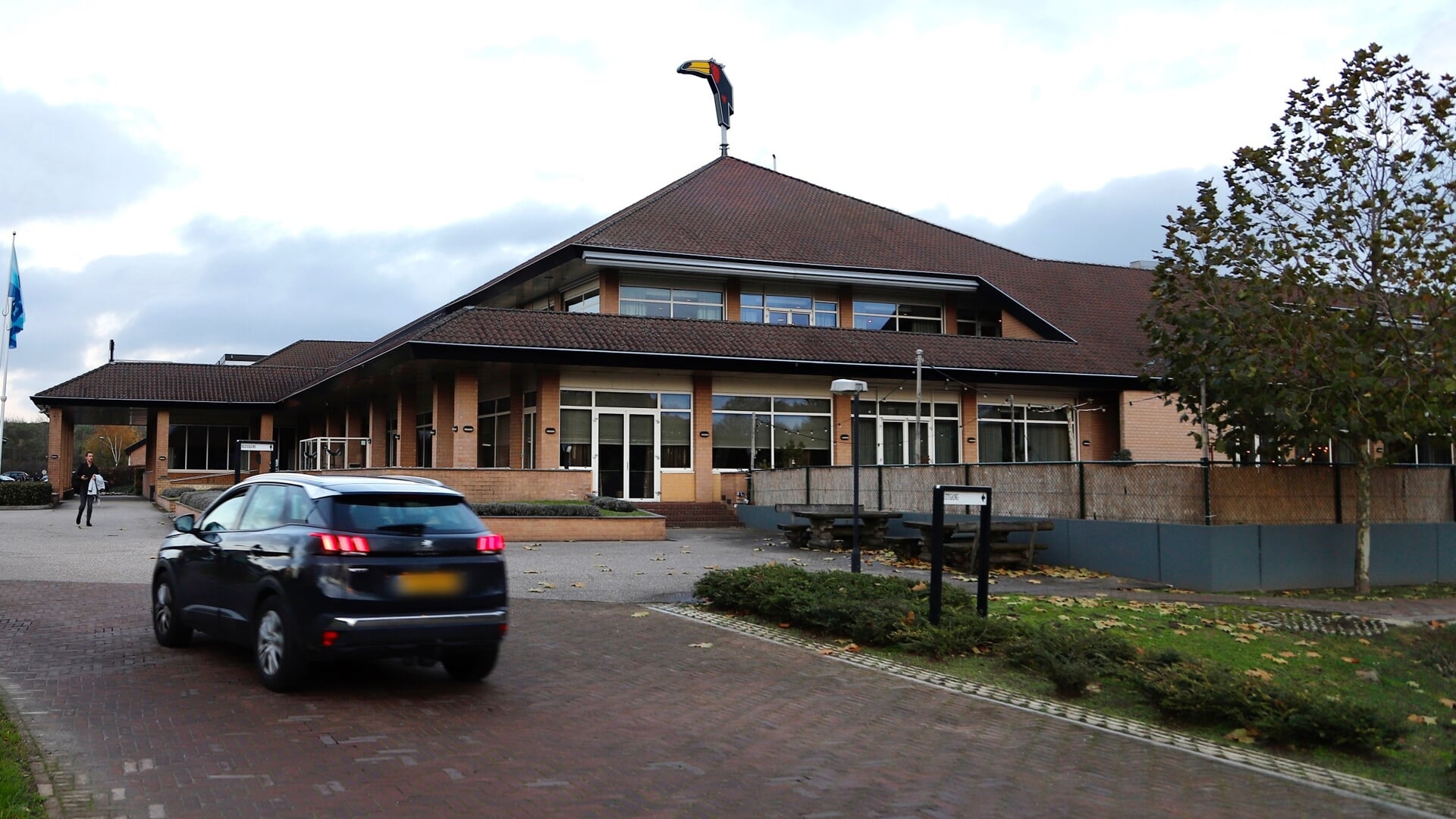 Het Van der Valk hotel in Cuijk is momenteel het thuis voor een groep minderjarige asielzoekers.