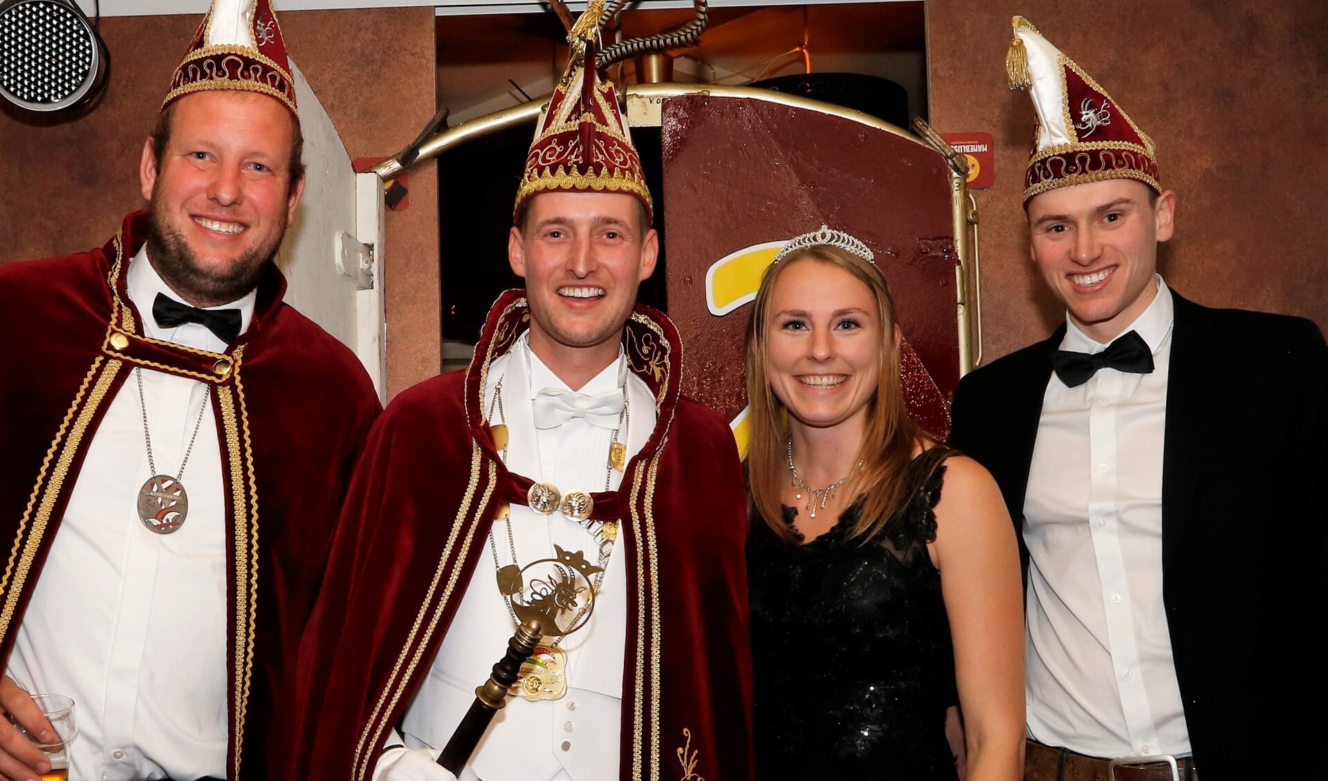 De nieuw heerser van De Bokkerijers in Beers is prins Ivo d'n Urste. Hij wordt bijgestaan door prinses Anne en hun adjudanten Jens en Niels. 