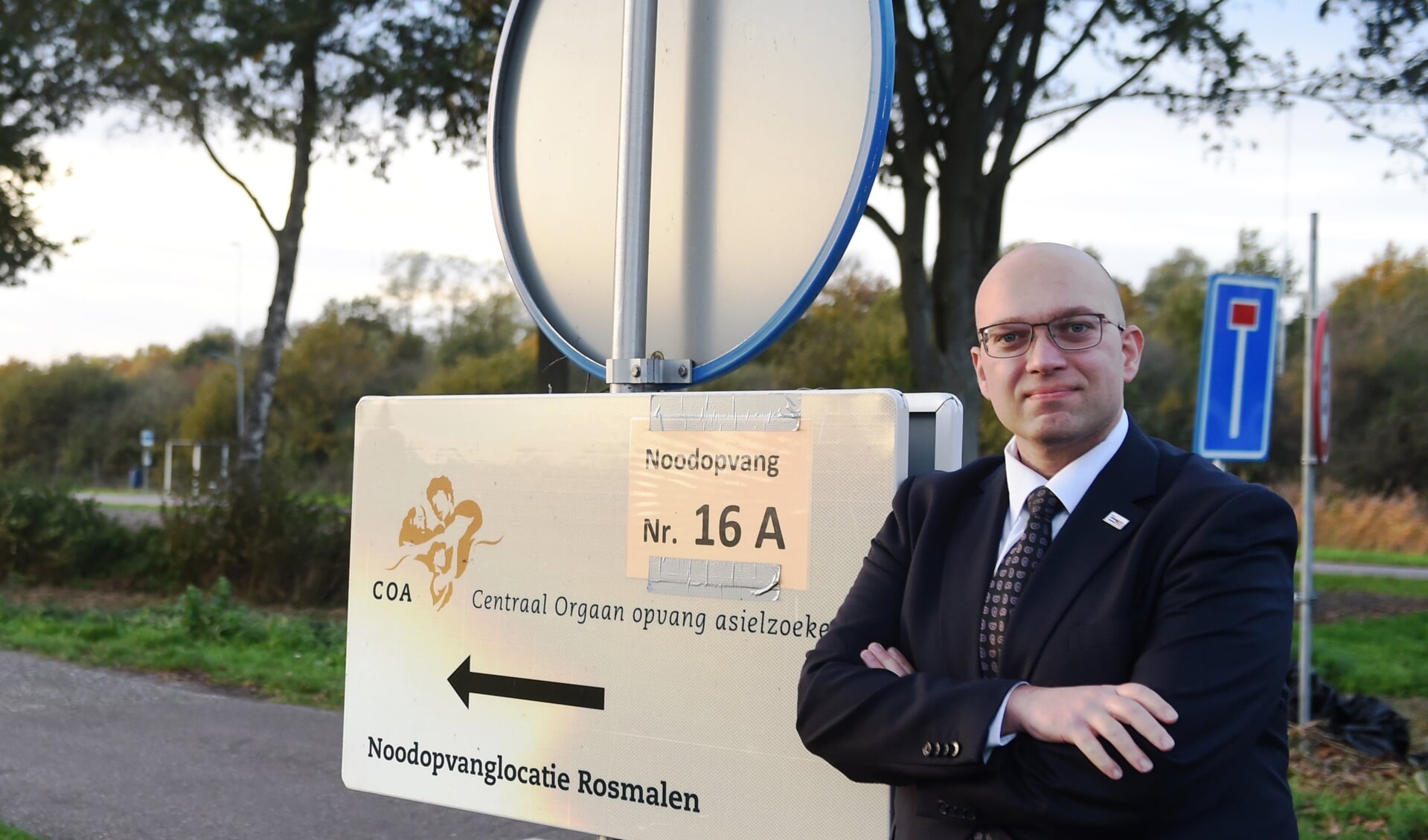 Alexander van Hattem wil dat de asielnoodopvang op het Hypecoterrein in Rosmalen zo snel mogelijk gesloten wordt". (Foto: Henk van Esch)