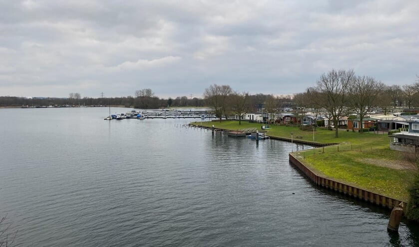 De Kraaijenbergse Plassen bij Linden.