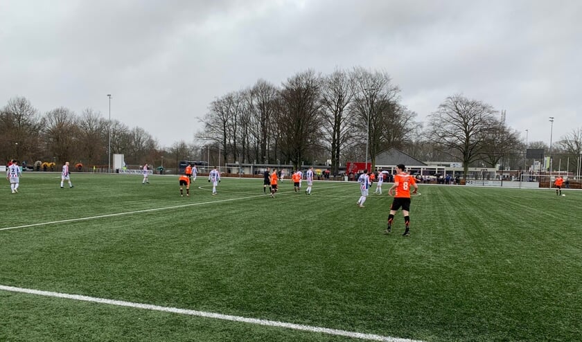<p>Eerder dit seizoen versloeg UDI'19 op eigen veld Longa'30 met 3-1.</p>