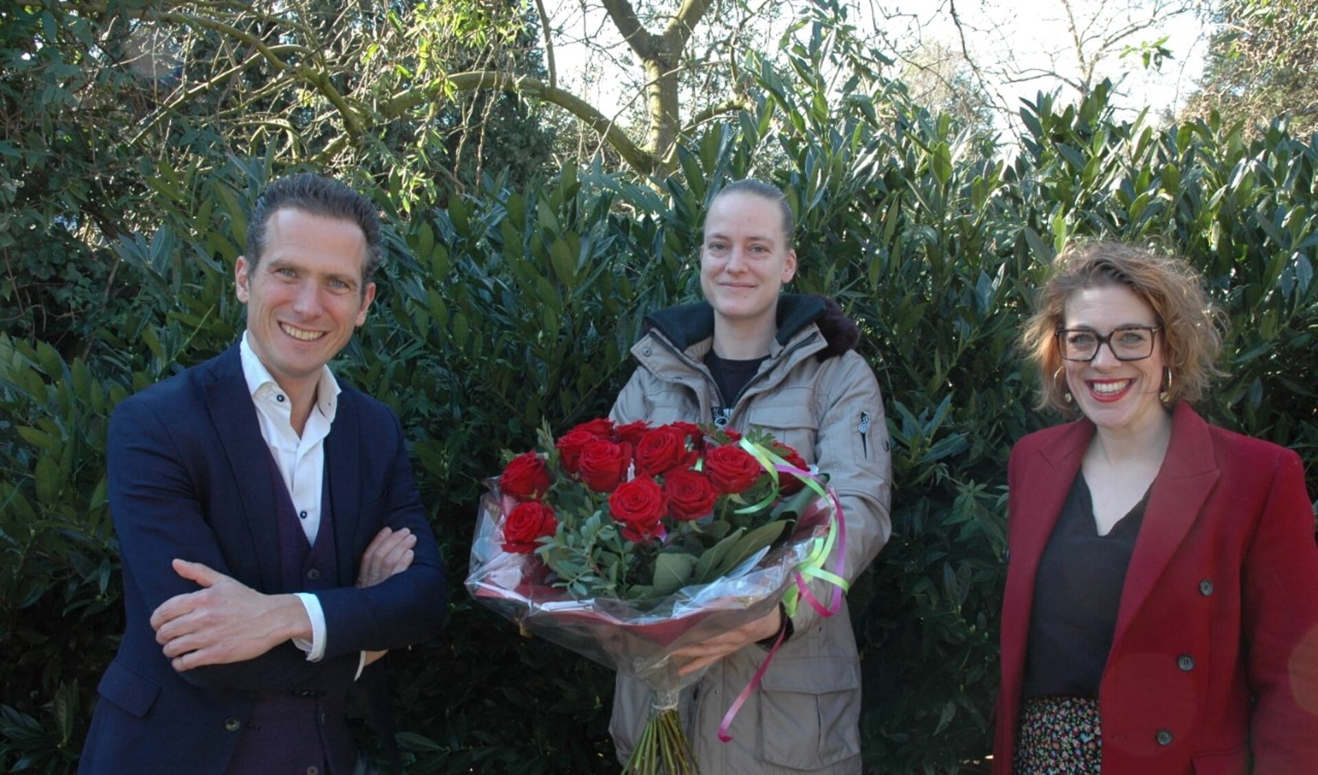 Op de foto van links naar rechts PvdA Den Bosch-lijsttrekker Pieter Paul Slikker, Katja Krol en PvdA-afdelingsvoorzitter Femke Hoekstra.