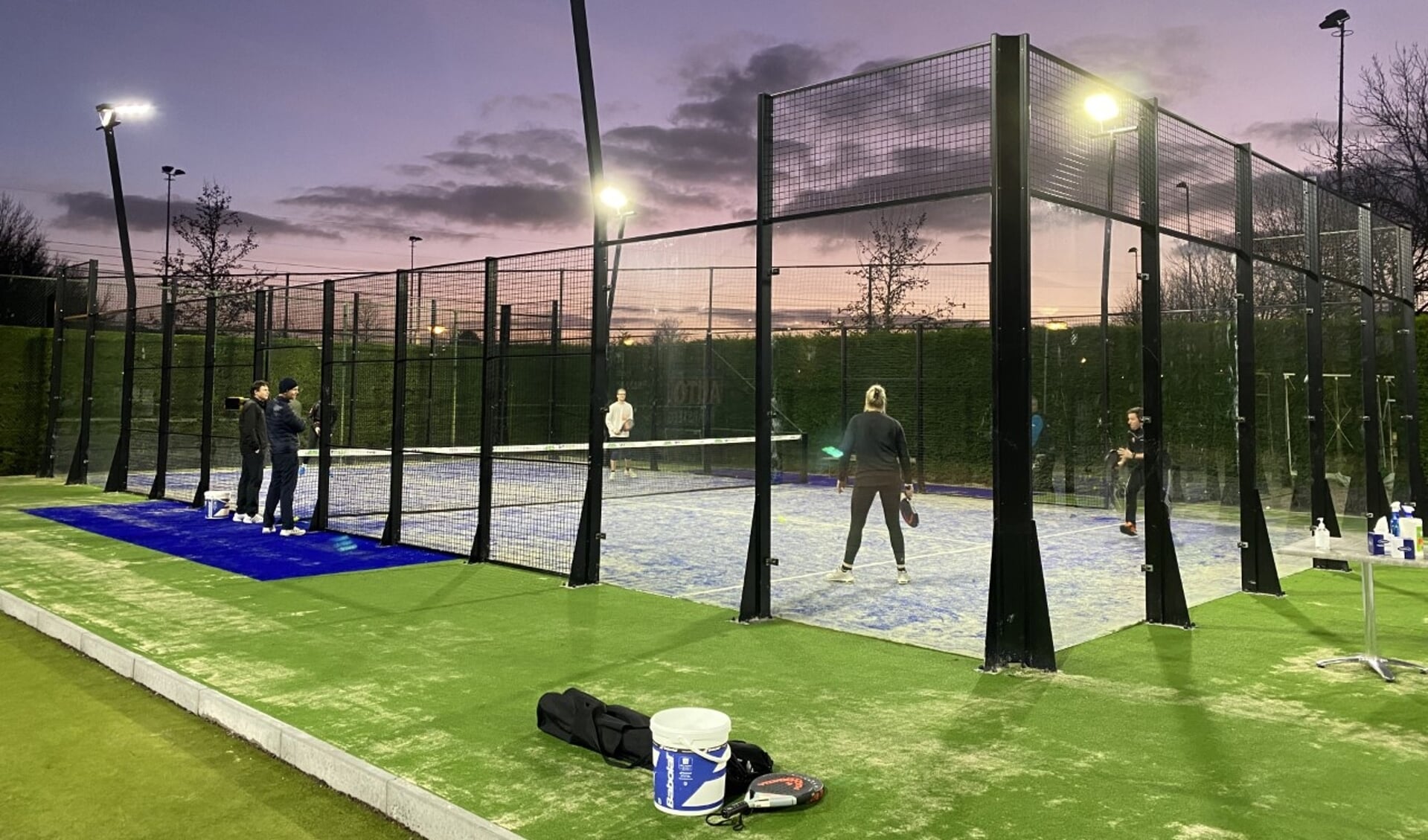 Aanstaande zondag worden de nieuwe padelbanen bij Tennis- en Padelvereniging Engelen aan het Engelerpark 1 officieel geopend.