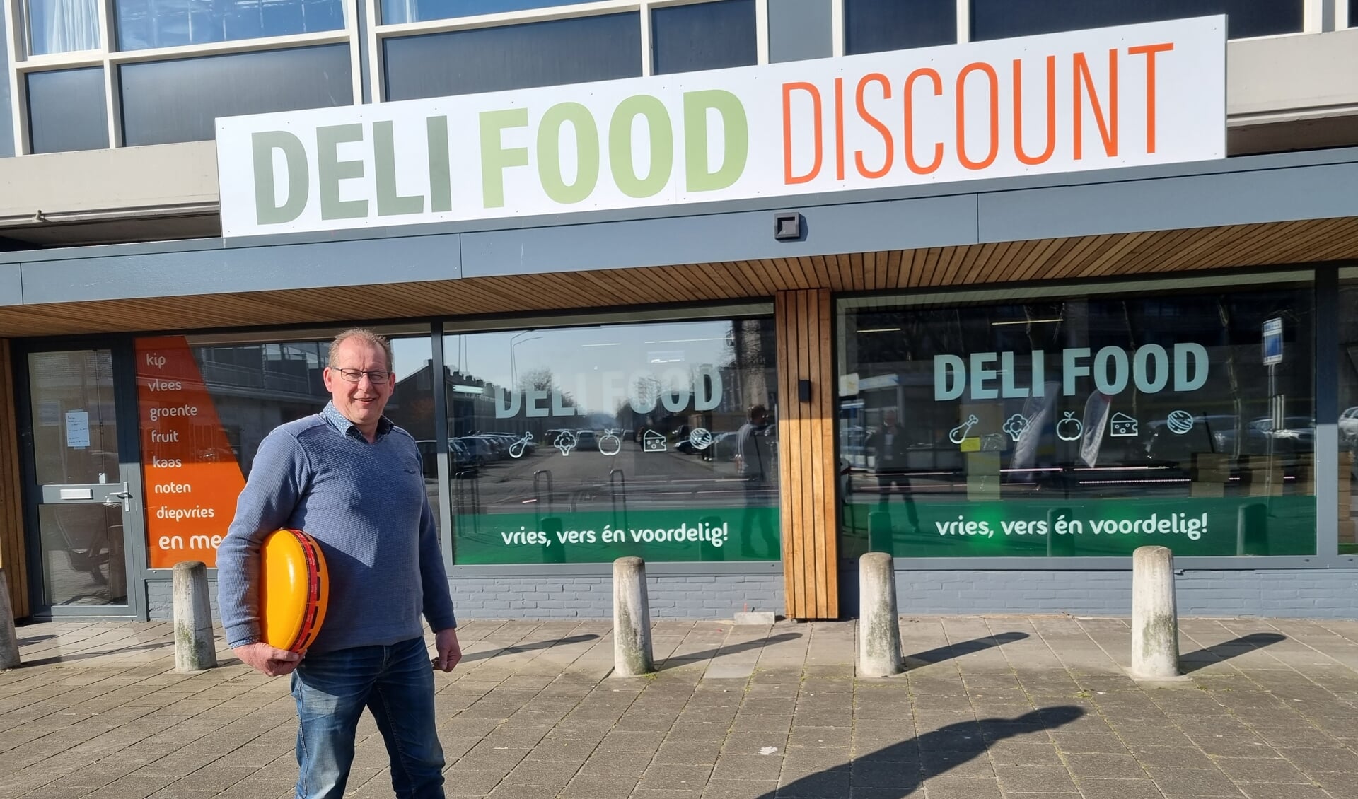 "Wij willen alledaagse producten aanbieden, met als doel een heerlijke maaltijd voor de consument voor een zéér vriendelijke prijs", aldus Charles van den Akker van Deli Food Discount.