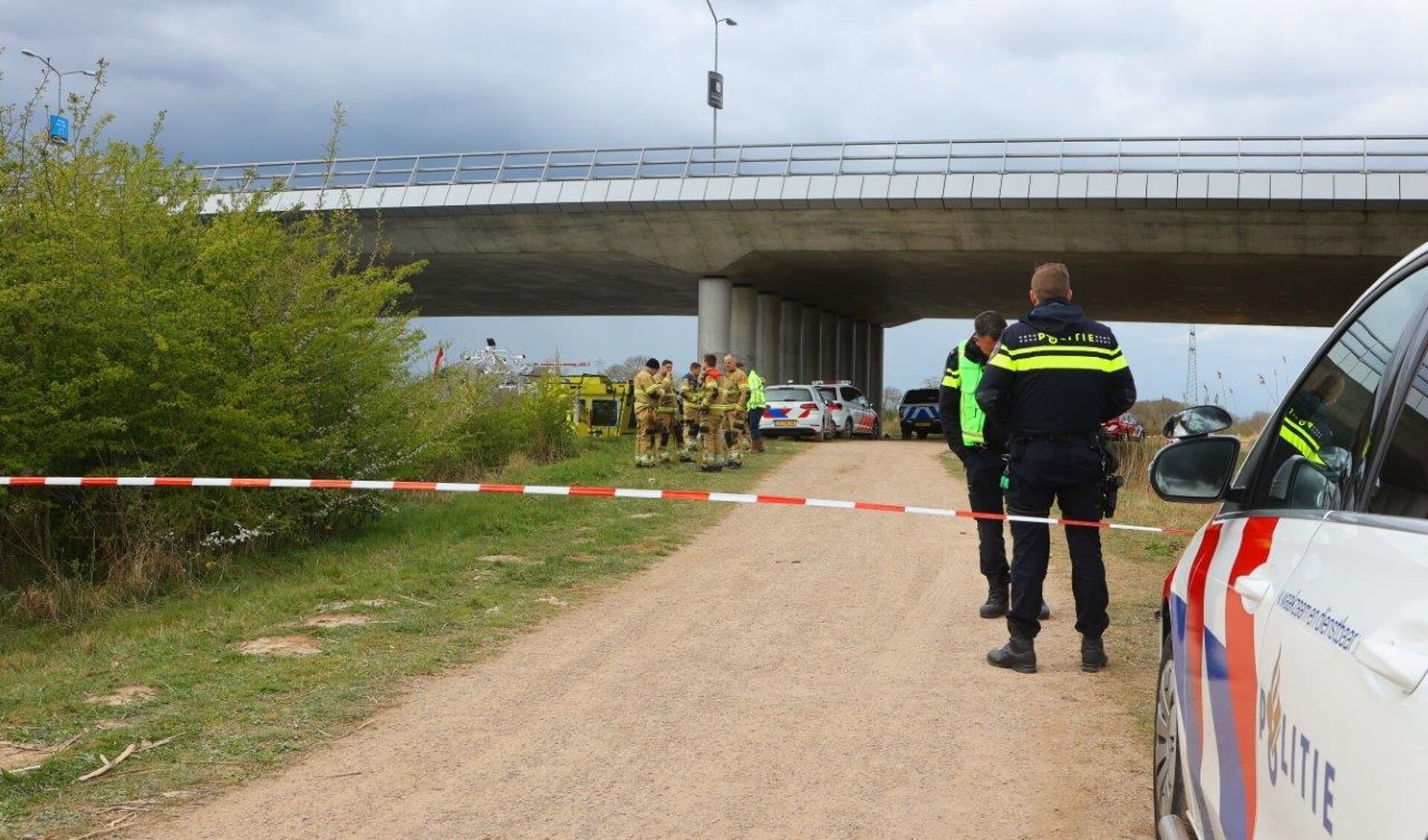 Zondagmiddag heeft de politie een stoffelijk overschot aangetroffen in het Máximakanaal in Rosmalen.