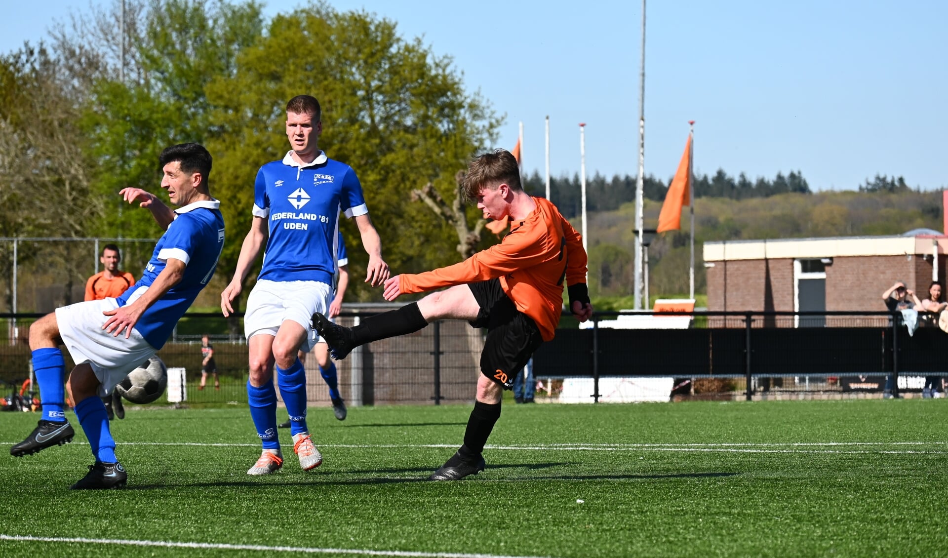 De vierdeklassers SIOL en FC de Rakt spelen ook in het nieuwe seizoen tegen elkaar.