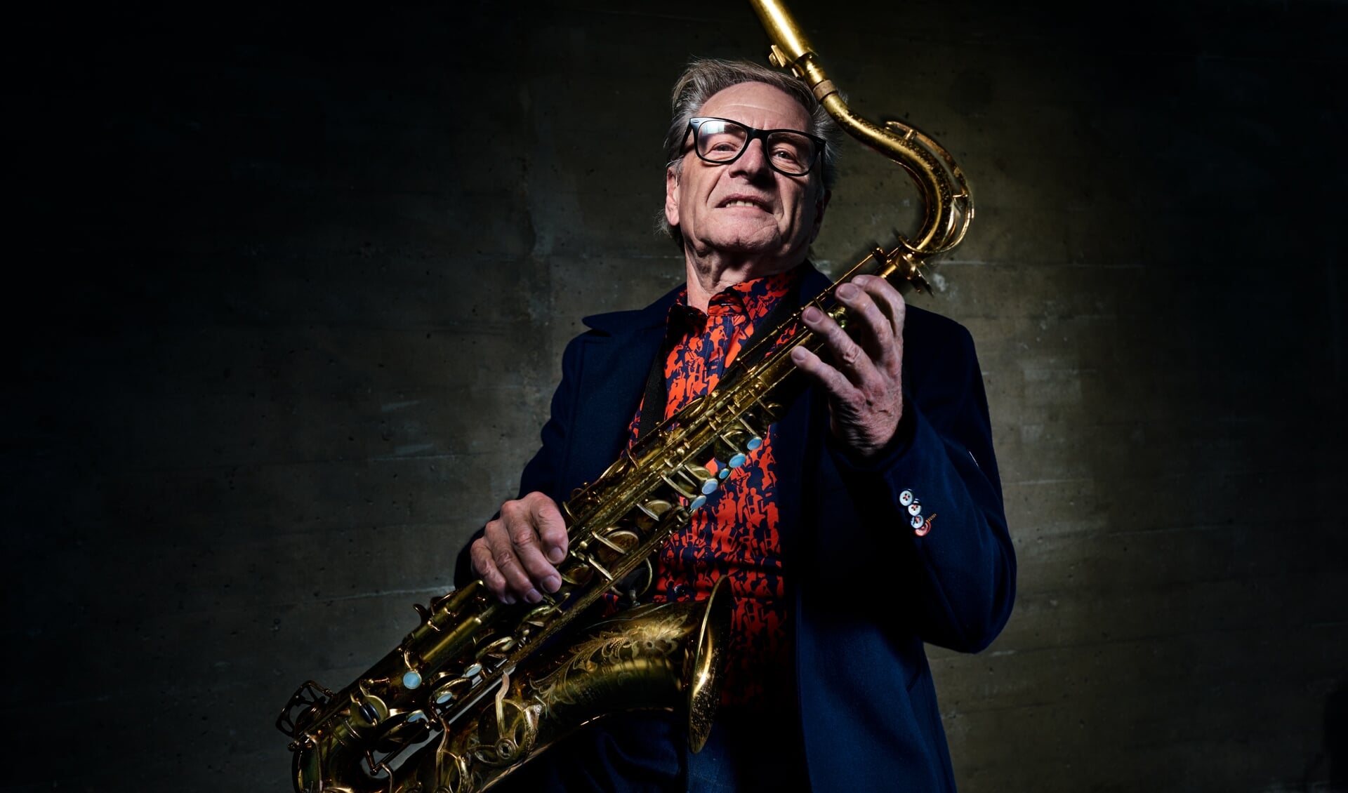 Hans Dulfer staat met zijn tenor sax en band op zaterdag 23 april op festival ‘Horn of Plenty’ in Den Bosch.