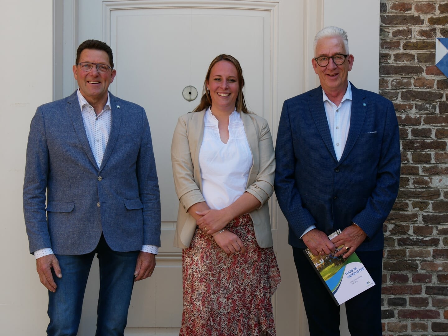 De fractievoorzitters van de partijen in het college: Rien Verhagen (CDA), Miranda Kerkhof - Ulehake (HIER) en Arie de Zwart (PvdA-GroenLinks). Wilma Wagenaars (VVD) ontbreekt in verband met werk.