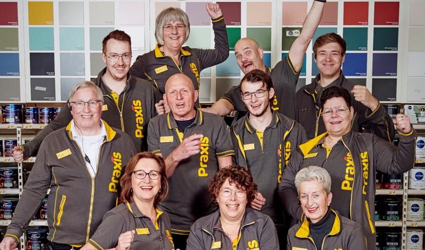 <p>Team Praxis Veghel viert de officiële heropening. </p>