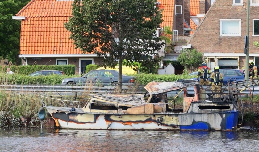 Na explosie nu brand op zelfde boot in Zuid-Willemsvaart.  
