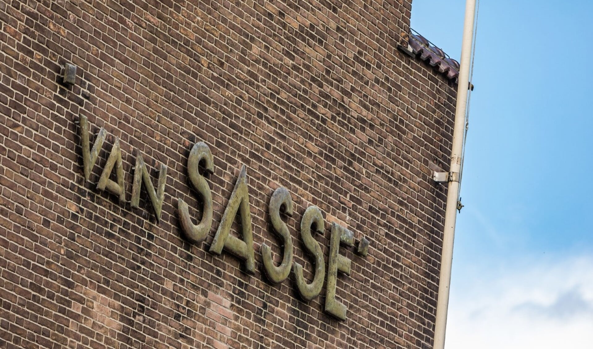 Gemaal Van Sasse aan de Mars van Wijthdijk 1 in Grave is sinds 1929 in gebruik om het waterpeil in de Raam beter te kunnen regelen.