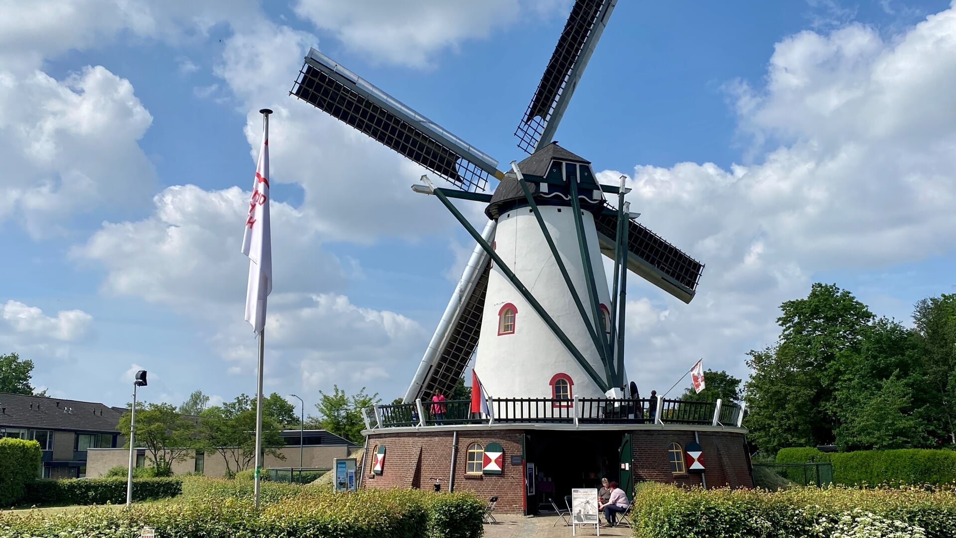 De Jan van Cuijk-molen in Cuijk is één van de molens die in het Paasweekend te bewonderen is. (Foto: Ten Haaf Fotografie).