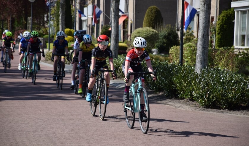 Puck Bunning op de fiets.