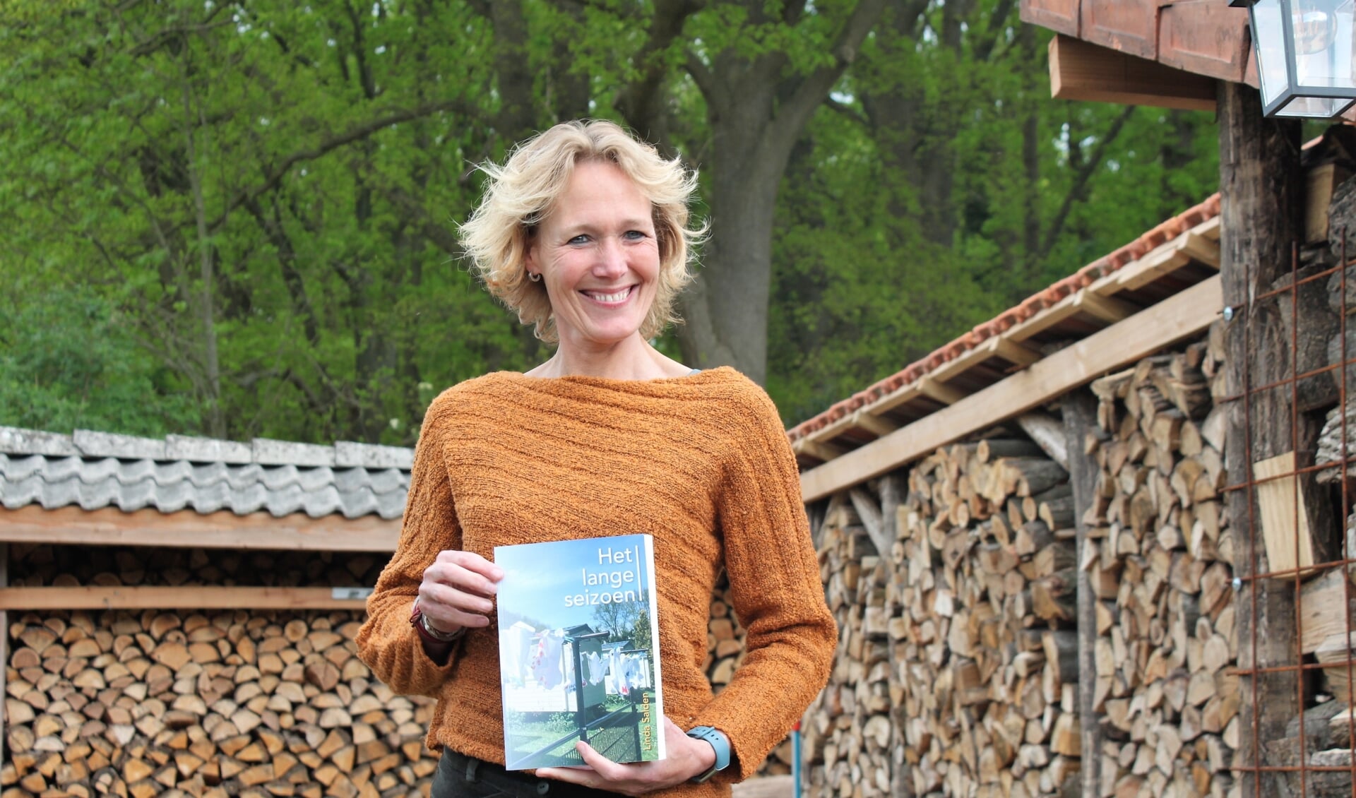 Linda Salden presenteerde zaterdag haar debuutroman Het Lange seizoen.