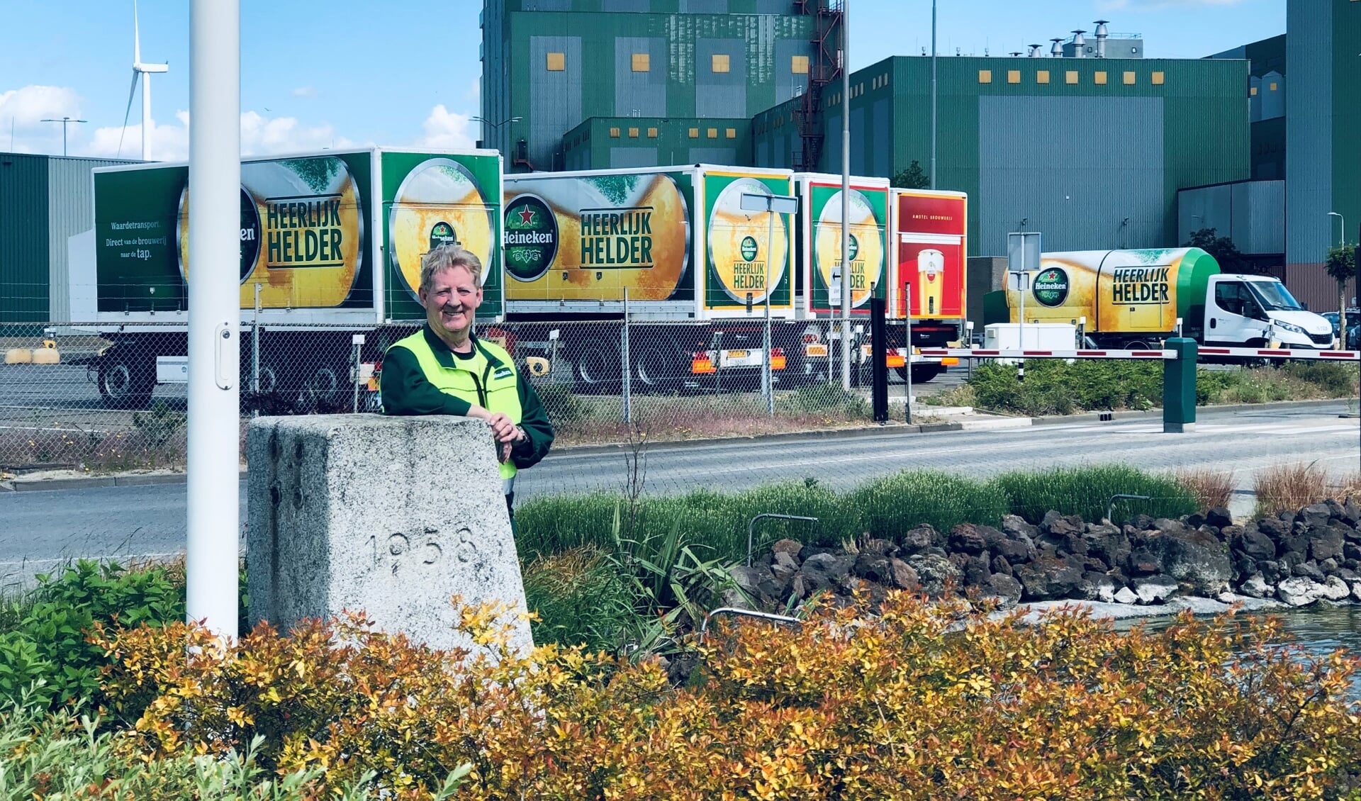 Bosschenaar Ries van den Bogaert werkt al ruim vijftig jaar bij de Heineken Brouwerij in Den Bosch.