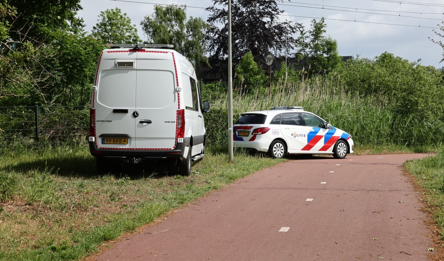 Groot politieonderzoek tussen Oss en Geffen na misdrijf. (Foto: Charles Mallo, Foto Mallo)