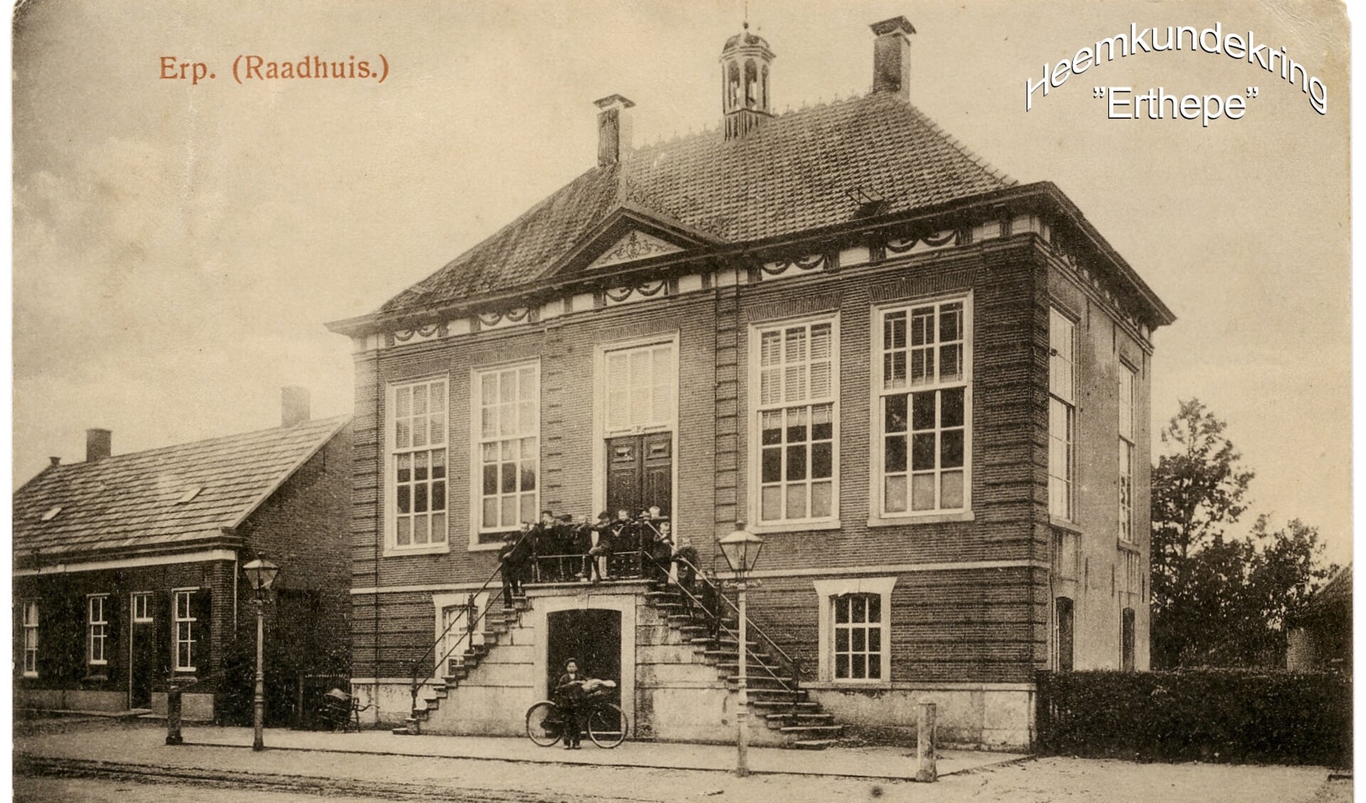 Actieve leden van Erthepe slaagden er in het Raadhuis uit te bouwen tot hét erfgoedhuis van Erp, Boerdonk en Keldonk. 