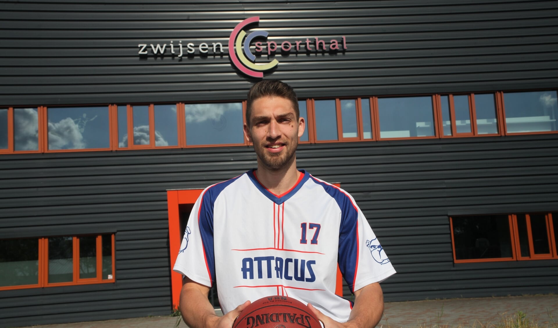 Pim de Vries is een van de bepalende spelers van Attacus.