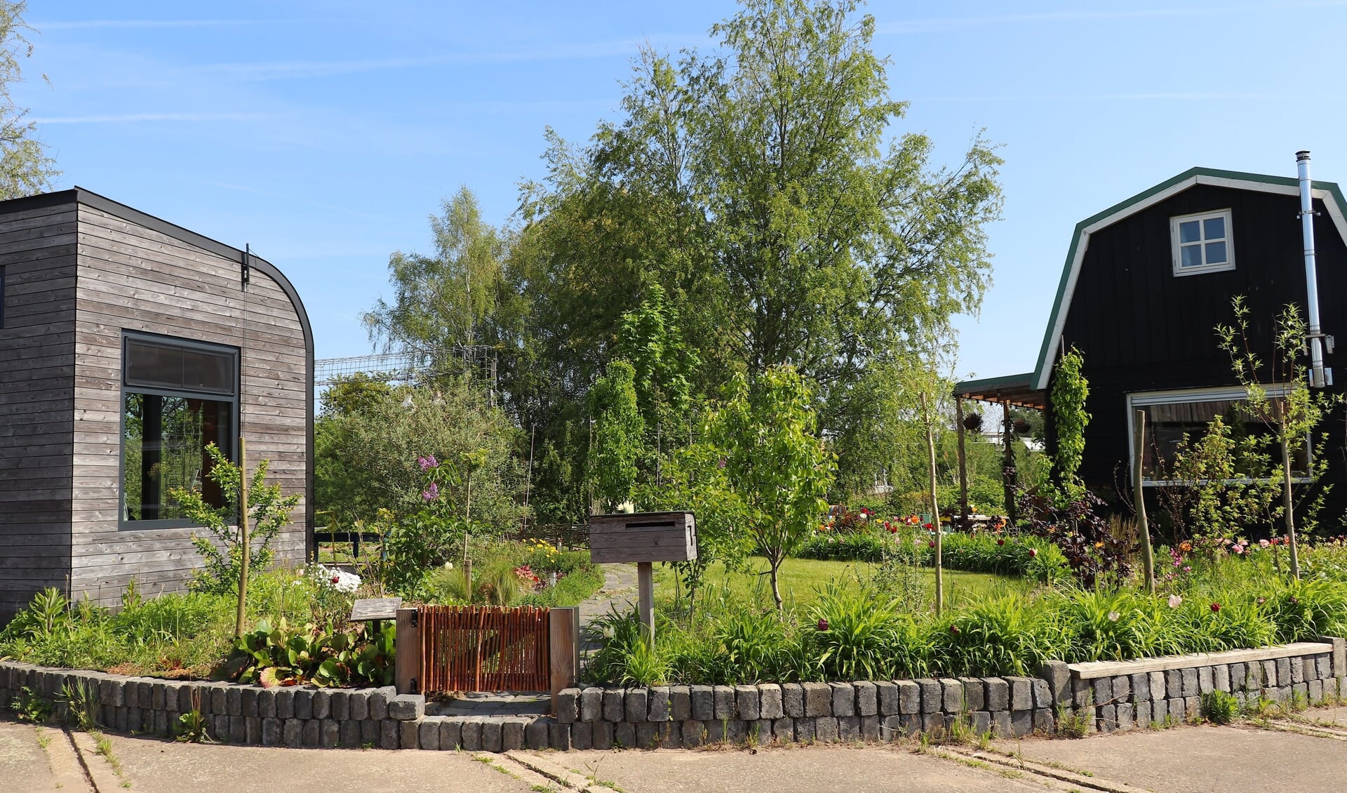 Maak op vrijdagmiddag 17 juni kennis met de zelfgebouwde tiny houses met ieder een eigen unieke tuin bij Minitopia in Den Bosch.