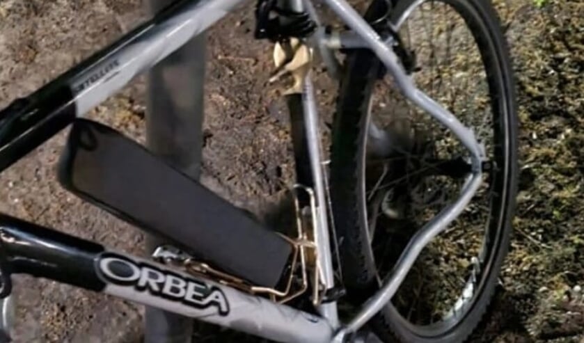 De gestolen fiets. (Foto: wijkagenten Ruwaard)