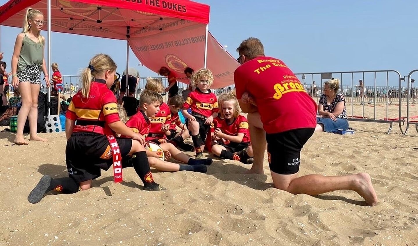 Het Beach Rugby Toernooi in Scheveningen was het laatste wapenfeit voor deze Turvencombinatie van kids uit 2014 en 2015.