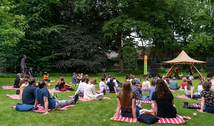 <p>In juli wordt de Paleistuin van Het Noordbrabants Museum omgetoverd tot zwoele en intieme concertlocatie.</p>