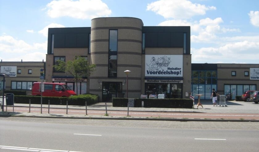 Gaat jouw hond dit jaar ook mee op vakantie. Huisdiervoordeelshop Den Bosch heeft alles in huis voor de vakantie van je viervoeter.