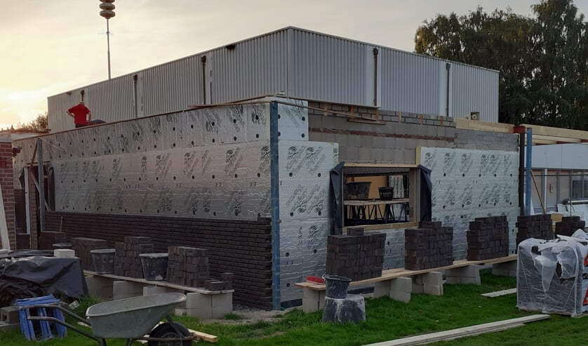<p>In de nieuwe kantine zit onder andere een prachtige nieuwe keuken die ruim twee keer zo groot is als de oude.</p>