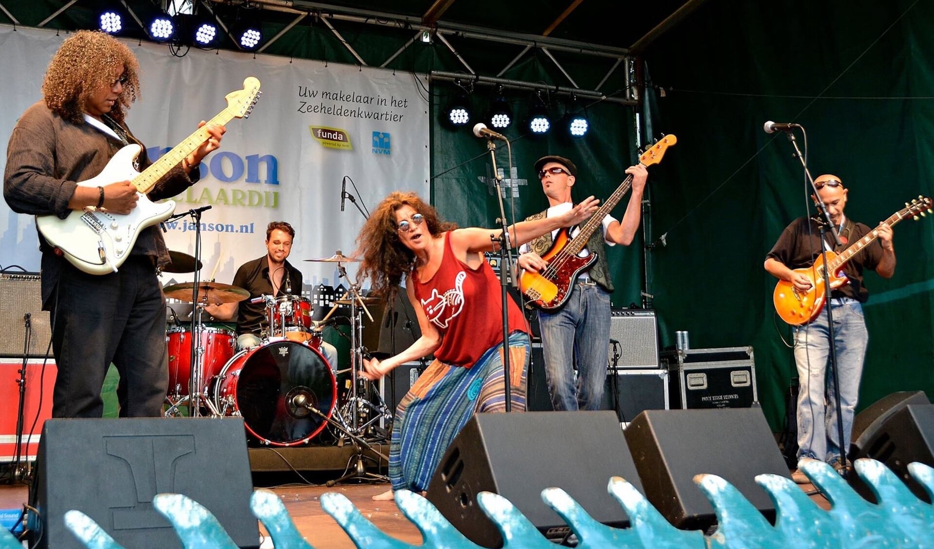  De powerbluesband Raymunda speelt een mix van bluesrock, een vleugje soul, country en jazz.