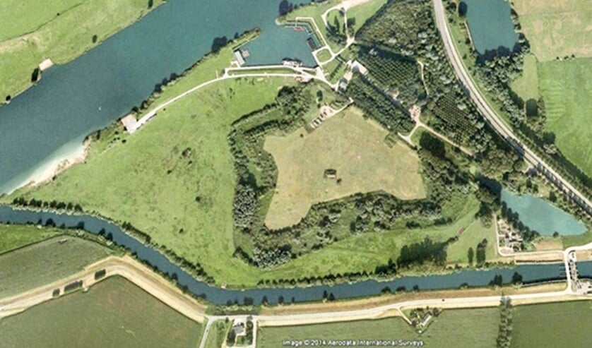 Het Fort is verweven met het landschap, gelegen op een van de laagste punten in Noord-Brabant.