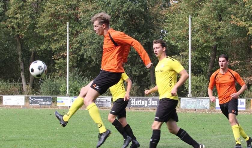 De eerste groepswedstrijd in de KNVB-districtsbeker tussen Astrantia en SIOL eindigde in een overwinning voor de gasten.