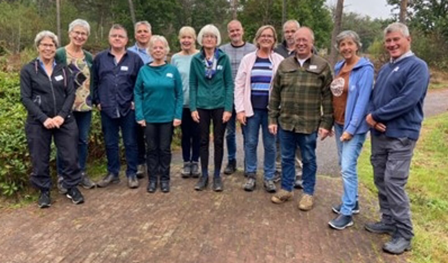 V.l.n.r. Ineke Alards, Ans Rasing, Charles van Herpen, Frank Wijnands, Jopie Stevens (Mentor), Jose Vissenberg, Liny Alards, Tim Verstegen, Marion Kroezen, Eric van Schaijk, Dick Leinweber, Elma Oudhof, Peter van der Meijden (Mentor)