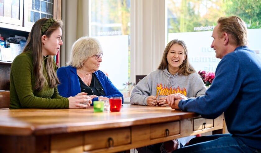 <p>In het Vicki Brownhuis staan de gasten centraal. Gastvrijheid, een luisterend oor, lotgenotencontact, informatie en ontspanning zijn de belangrijkste succesfactoren.</p>