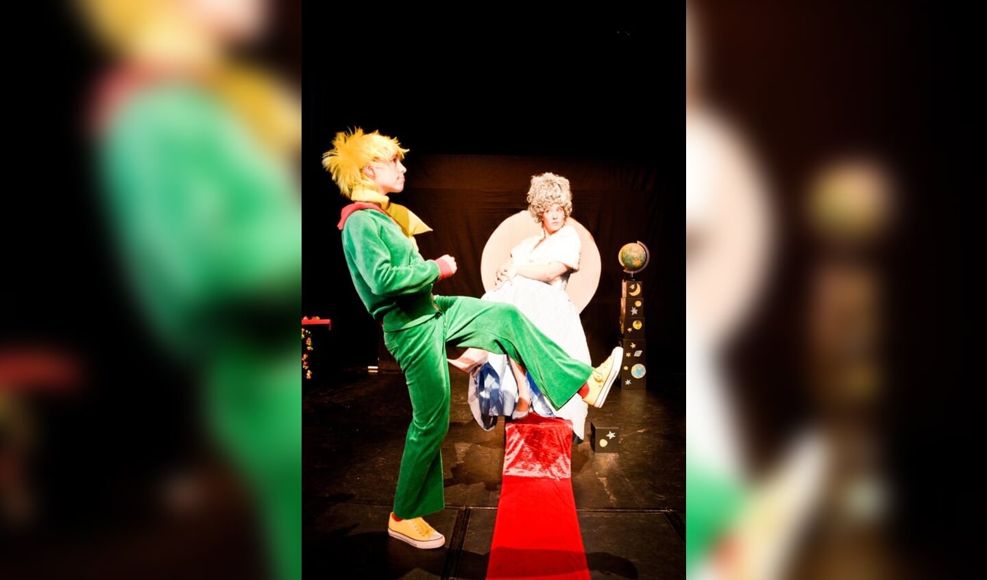Judith als de Koningin in 'De Kleine Prins' van Theater Van Santen.