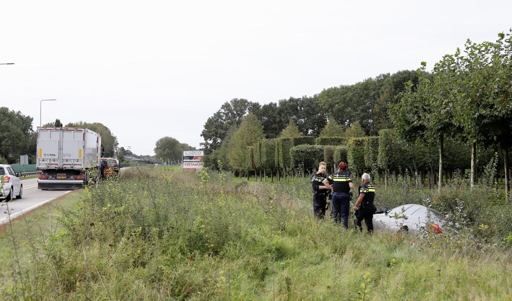 Automobilist Belandt In Sloot Na Mislukte Inhaalactie In Cuijk ...