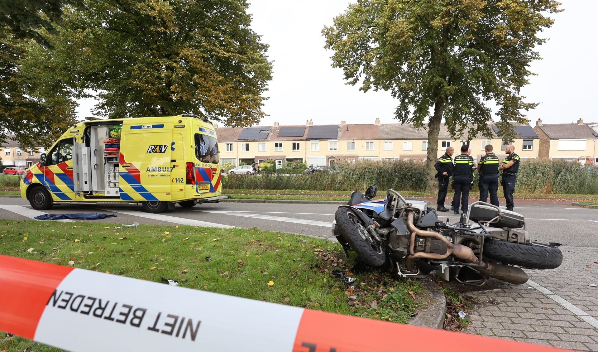 Aanrijding tussen politiemotor en auto in Den Bosch kliknieuws